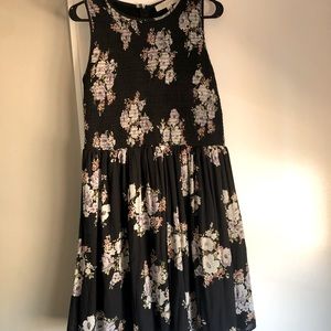 Beautiful floral summer loft dress. Never worn.